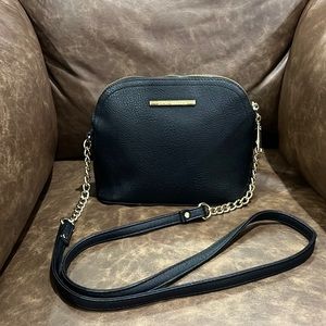 STEVE MADDEN SMALL CROSSBODY BAG